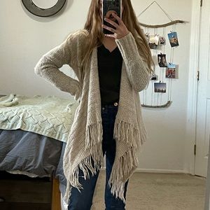 Hollister cardigan size XS